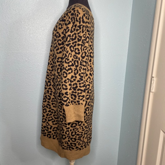 Old Navy Animal Print Sweater Dress - Picture 2 of 10